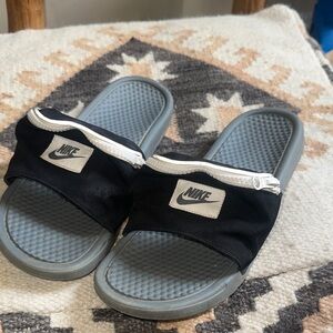 Nike Tech Pack Slides